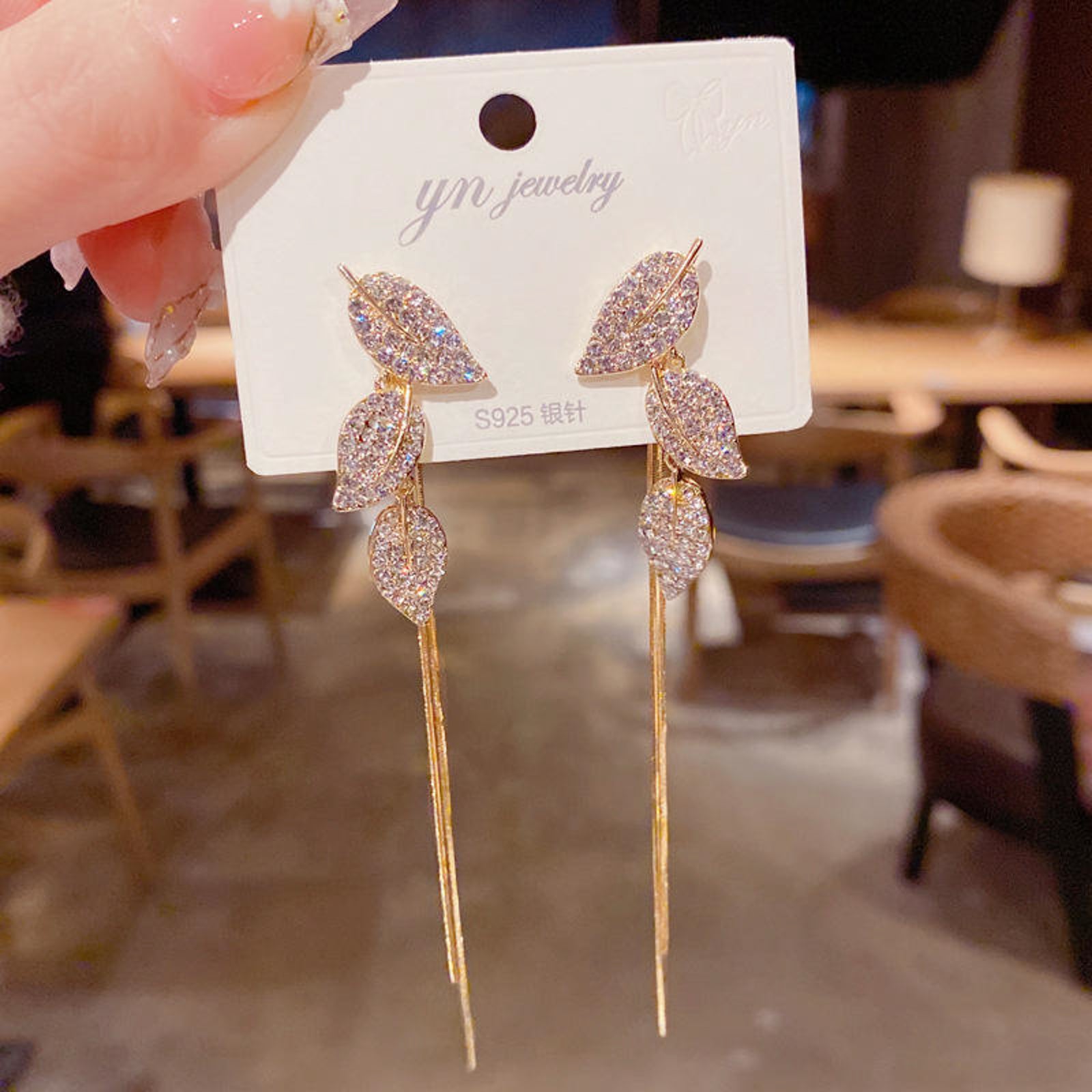 Elegant Leaf Drop Earrings – Rhinestone Tassel Design for Women