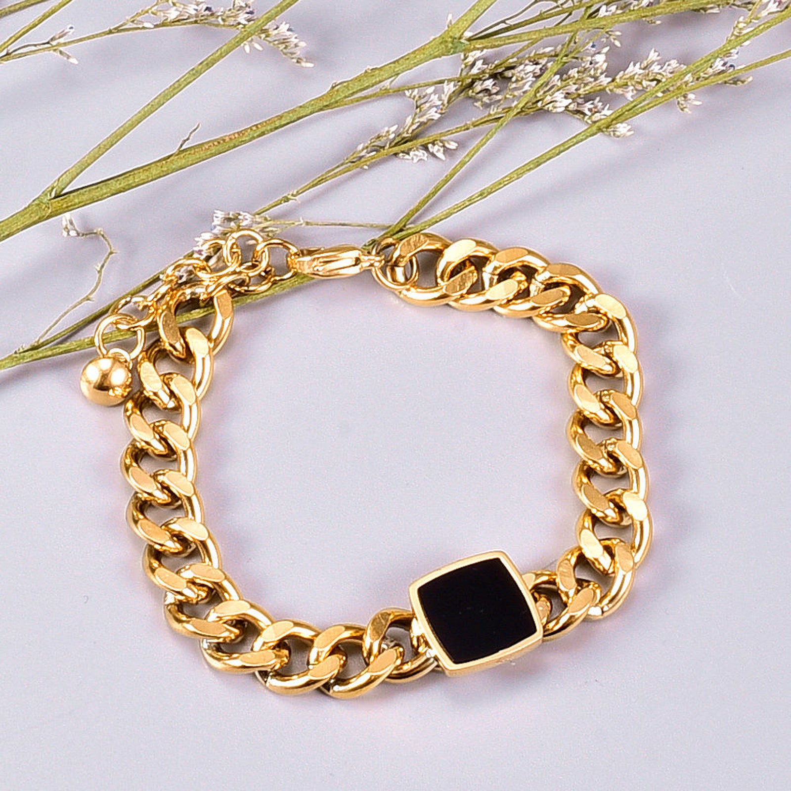 Gold Chain Bracelet with Black Square Charm – Adjustable Statement Jewelry for Women