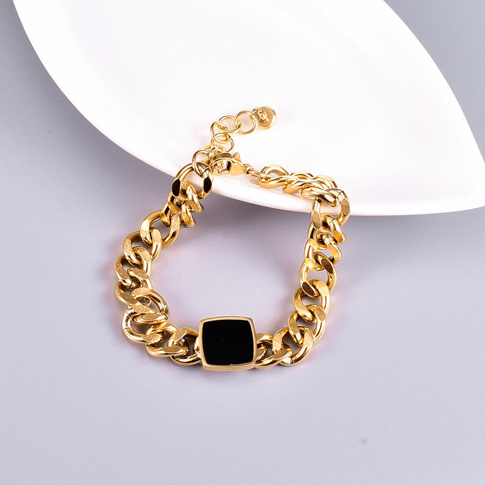 Gold Chain Bracelet with Black Square Charm – Adjustable Statement Jewelry for Women