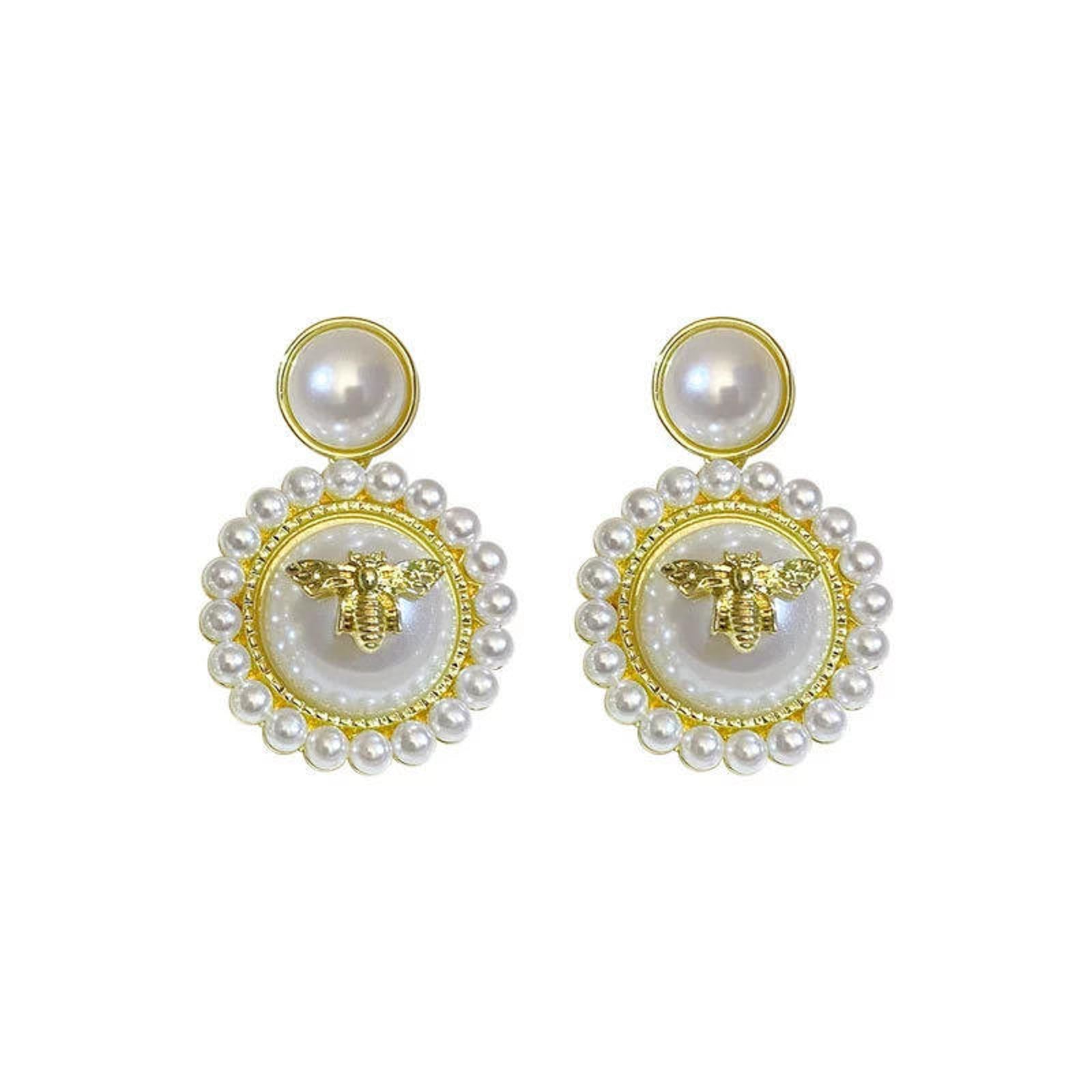 Vintage Pearl Drop Earrings with Gold Bee Motif – Elegant Statement Jewelry