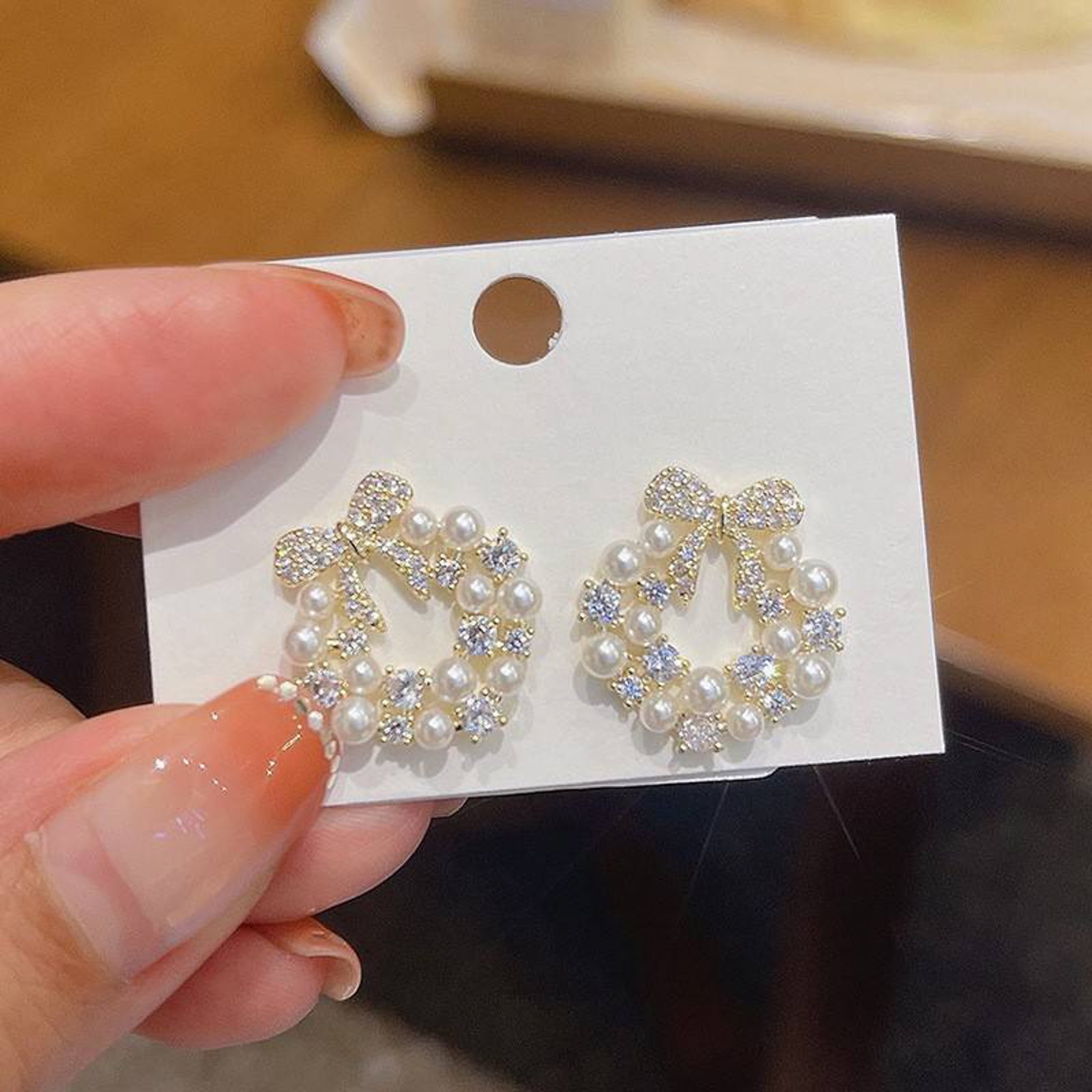 Gold Teardrop Pearl Earrings with Korean-Inspired Design – Elegant Fashion Jewelry