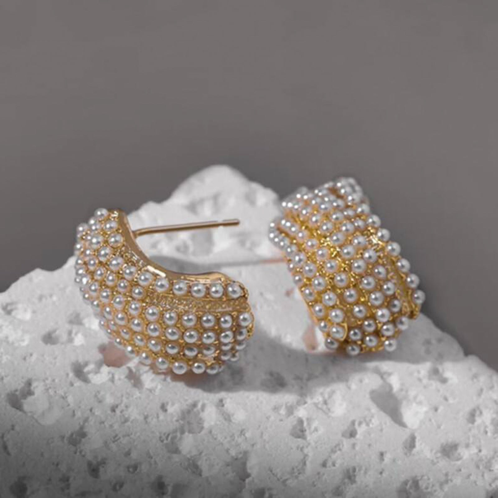 Gold Pearl Cluster Earrings – Luxurious Statement Jewelry for Special Occasions