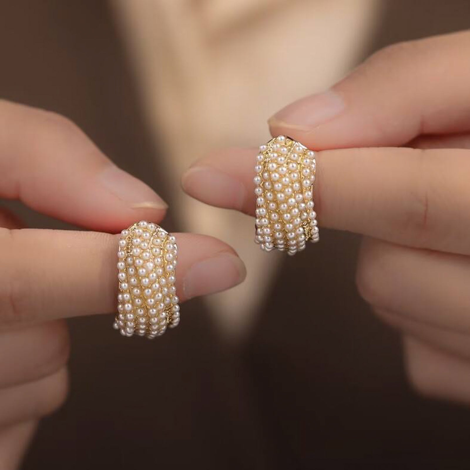 Gold Pearl Cluster Earrings – Luxurious Statement Jewelry for Special Occasions